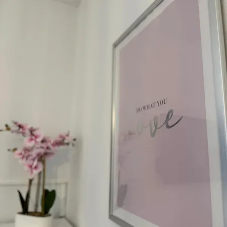 Rose Arlesien شقة